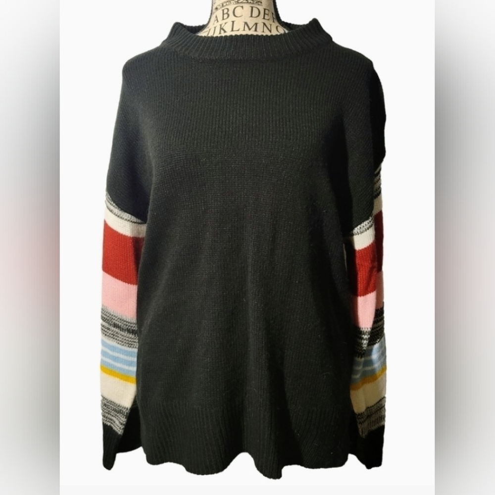 ANDREE BY UNIT Black Crewneck Sweater with Multicolor Striped Sleeves